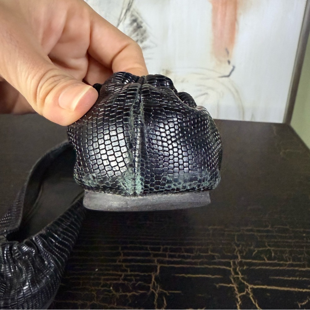 Tory Burch Textured Black Flats with Gold Emblem - Picture 9 of 12